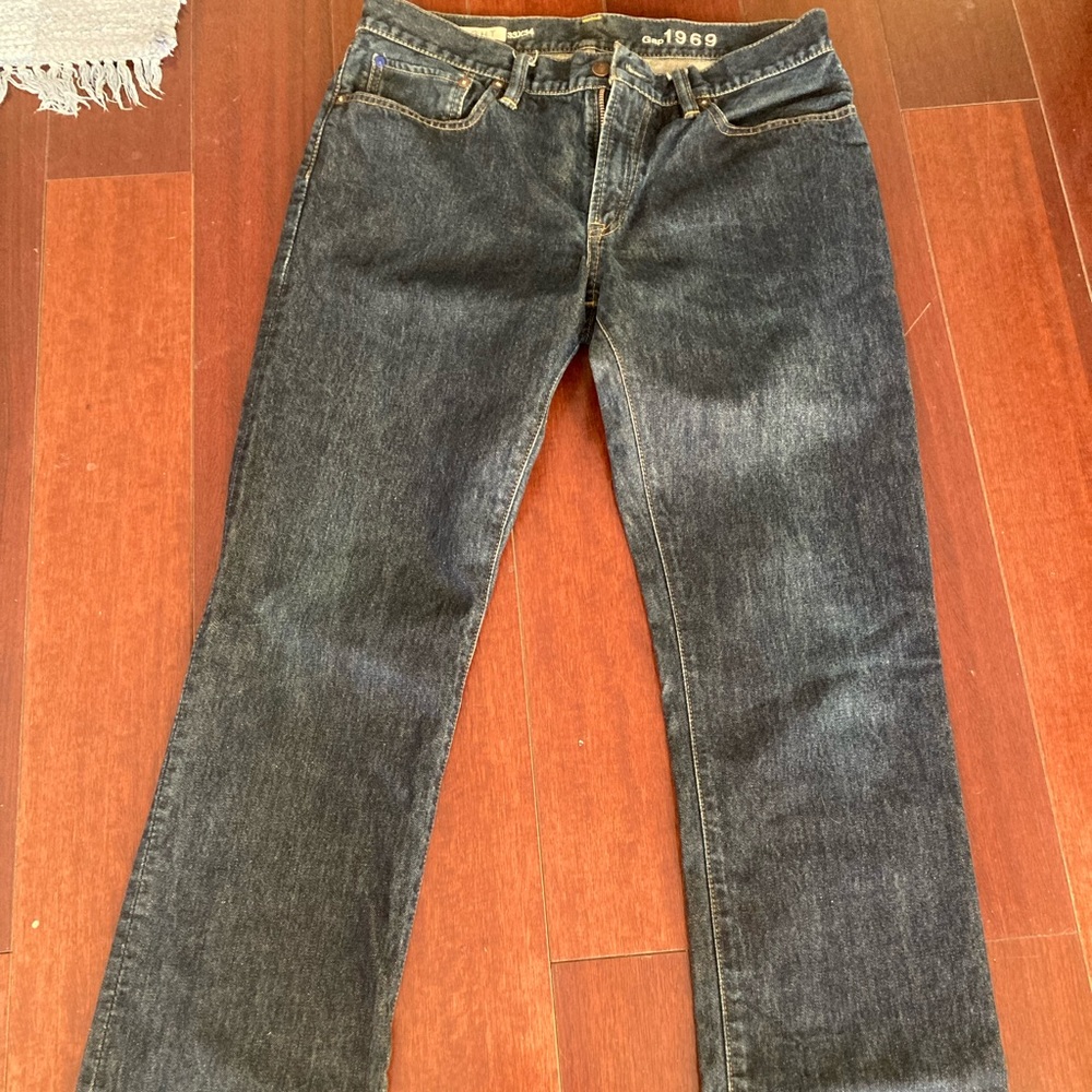 Gap straight jeans 33x34
